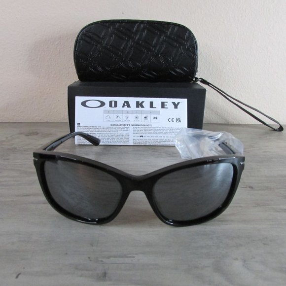Oakley Women's Drop In Sunglasses Polished Black/Black Iridium 0OO9232 3705 - Picture 3 of 6